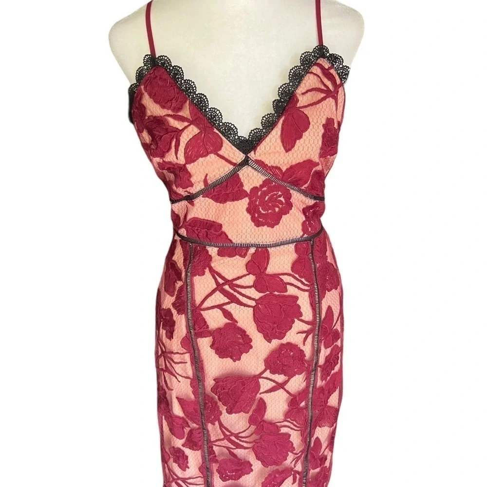 Lulus - NWT Alluring Dream Burgundy Floral Mesh Lace Trumpet Midi Dress Sz M